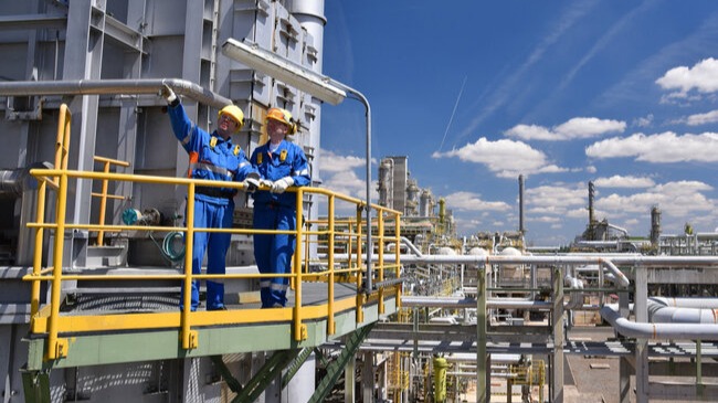 Scheikundig ingenieur helpt chemische industrie vergroenen