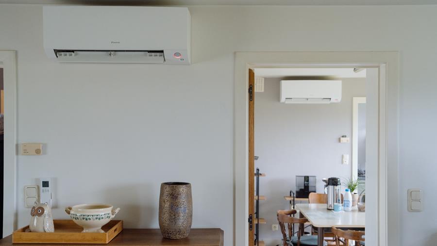 Quand les logements sociaux troquent leurs accumulateurs électriques pour des pompes à chaleur ​ ​